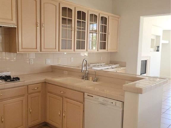 5th image of 2853 Red Springs Dr