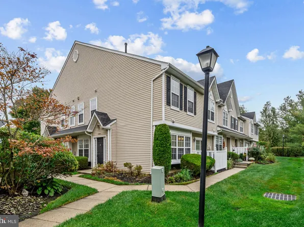 2605 Saxony Dr, Mount Laurel, NJ 08054