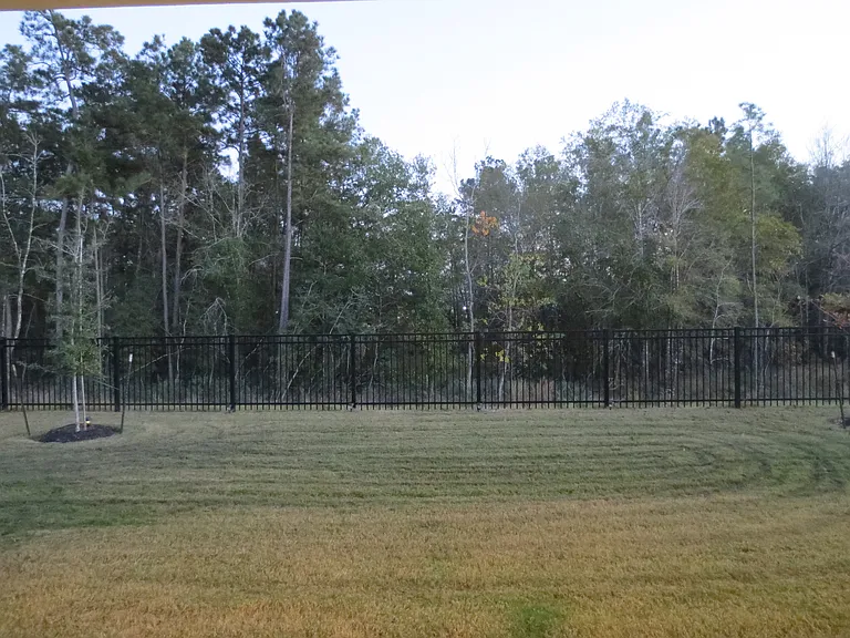 4059 Ashland Woods Dr — Photo 8