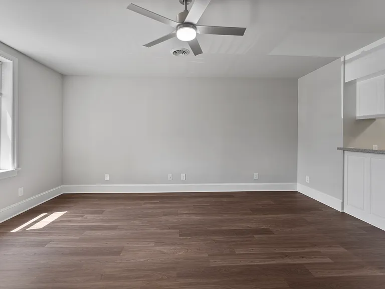 1513 W Main St #A — Photo 12
