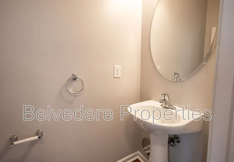 1922 Munn Cir — Photo 24
