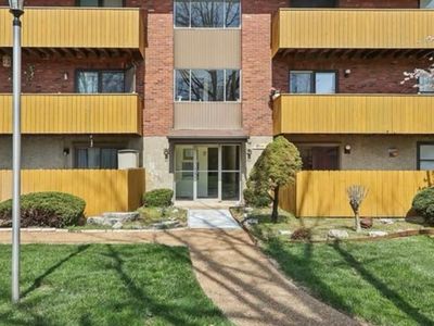 1182 Calley Dr APT F, Saint Louis, MO, 63125
