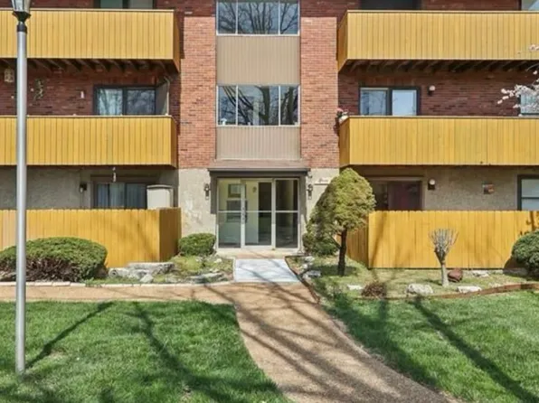 1182 Calley Dr APT F, Saint Louis, MO 63125
