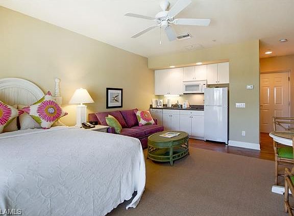4th image of 450 Old San Carlos Blvd #208