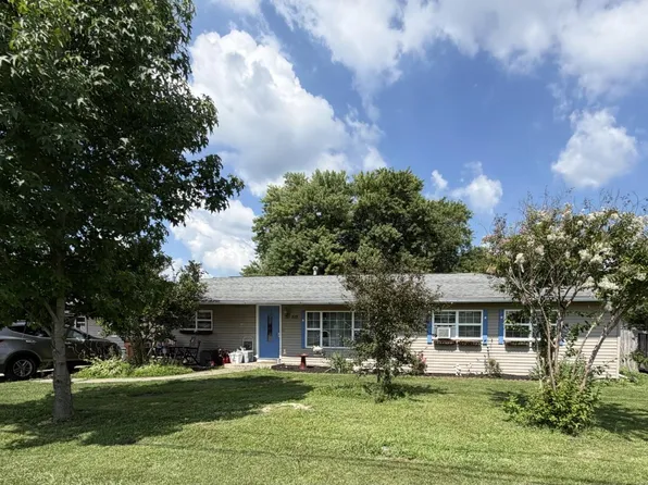 615 S Buckeye St, Osgood, IN 47037