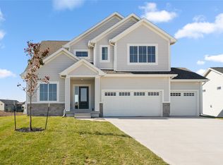 5648 163rd St, Urbandale, IA 50323