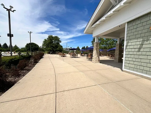 25424 W Cerena Cir — Photo 48
