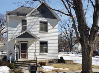 600 1st St NW, Elkader, IA 52043