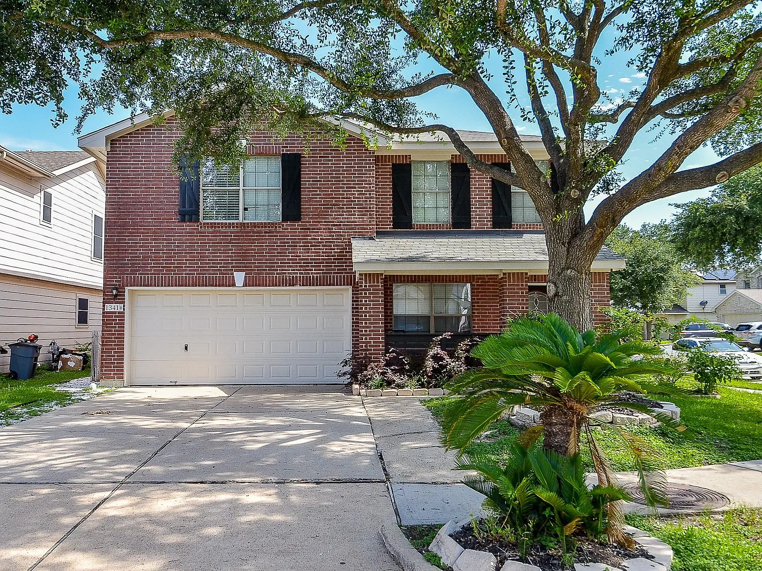 6 bed, 3.0 bath, 2720 sqft, $2,450 — Photo 2