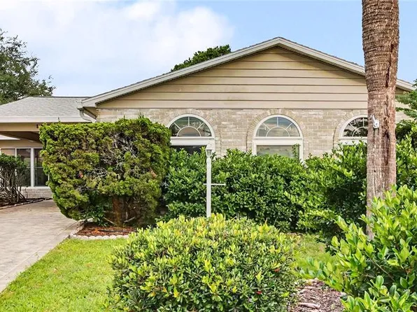 1204 Maria Ct, Lady Lake, FL 32159