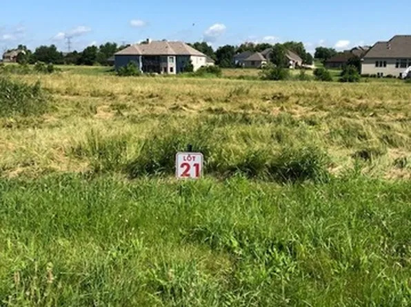 8872 Meadow Lake Trl, Rockford, IL 61114