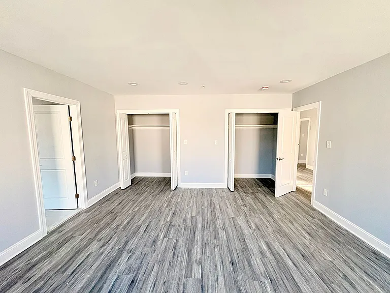 6710 Hudson St — Photo 8