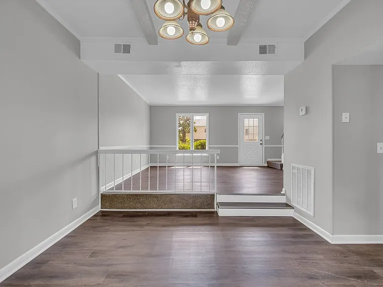 400 Forrest Blvd #9 — Photo 11