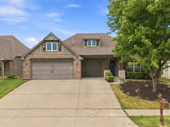 2605 W 111th Pl S, Jenks, OK 74037