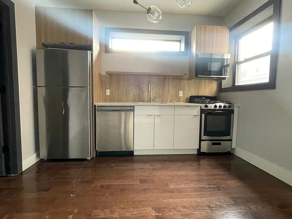 1st image of 62 Vroom St #1R