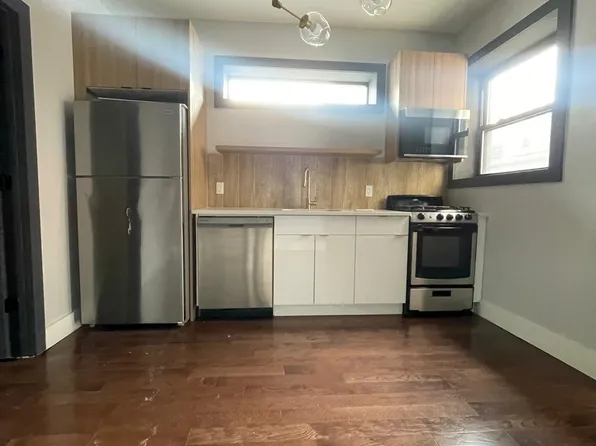 62 Vroom Street image 1 of 4