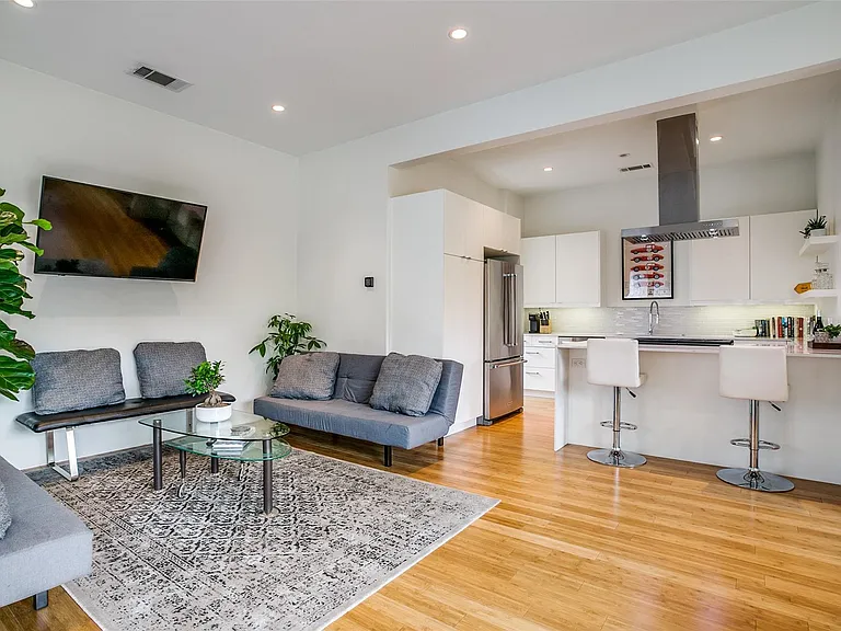 4401 Roseland Ave #A — Photo 4