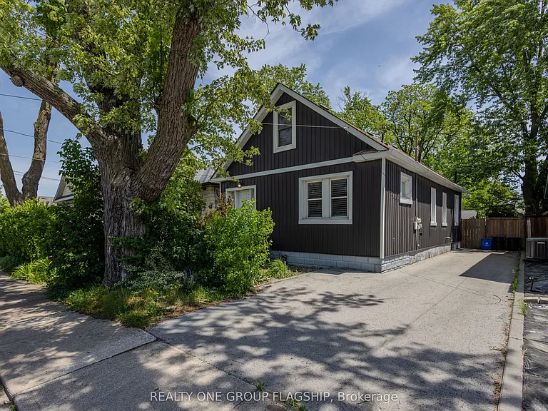 4774 3rd Ave — Photo 3