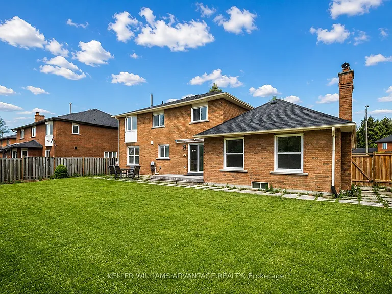 73 Highglen Ave — Photo 17