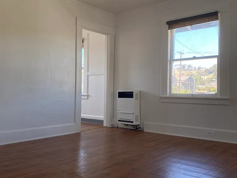 2633 Jeffries Ave — Photo 7
