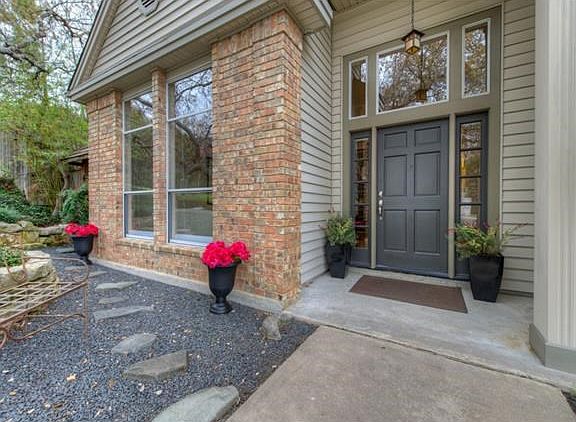 4th image of 4610 Beechwood Holw