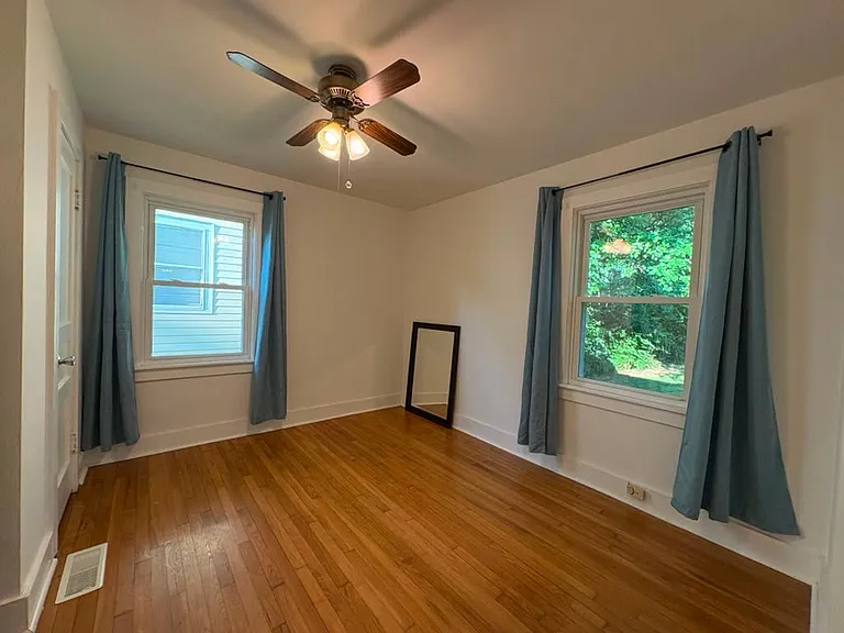 1608 Glendale Dr — Photo 6