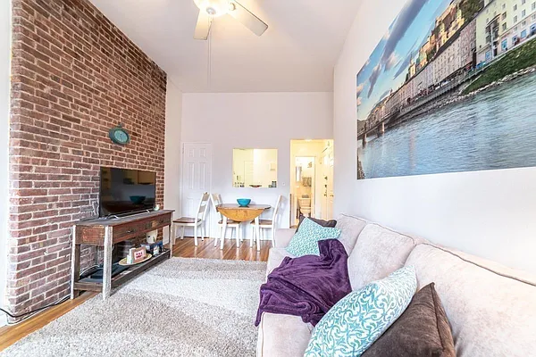 Rented by Compass | media 2