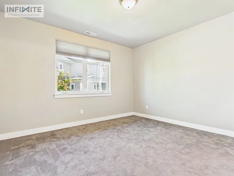 3083 Lori Ln — Photo 11