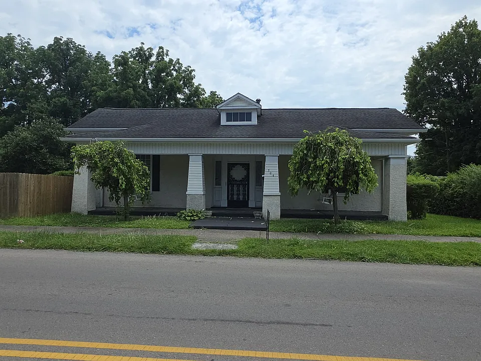 504 E Vine St