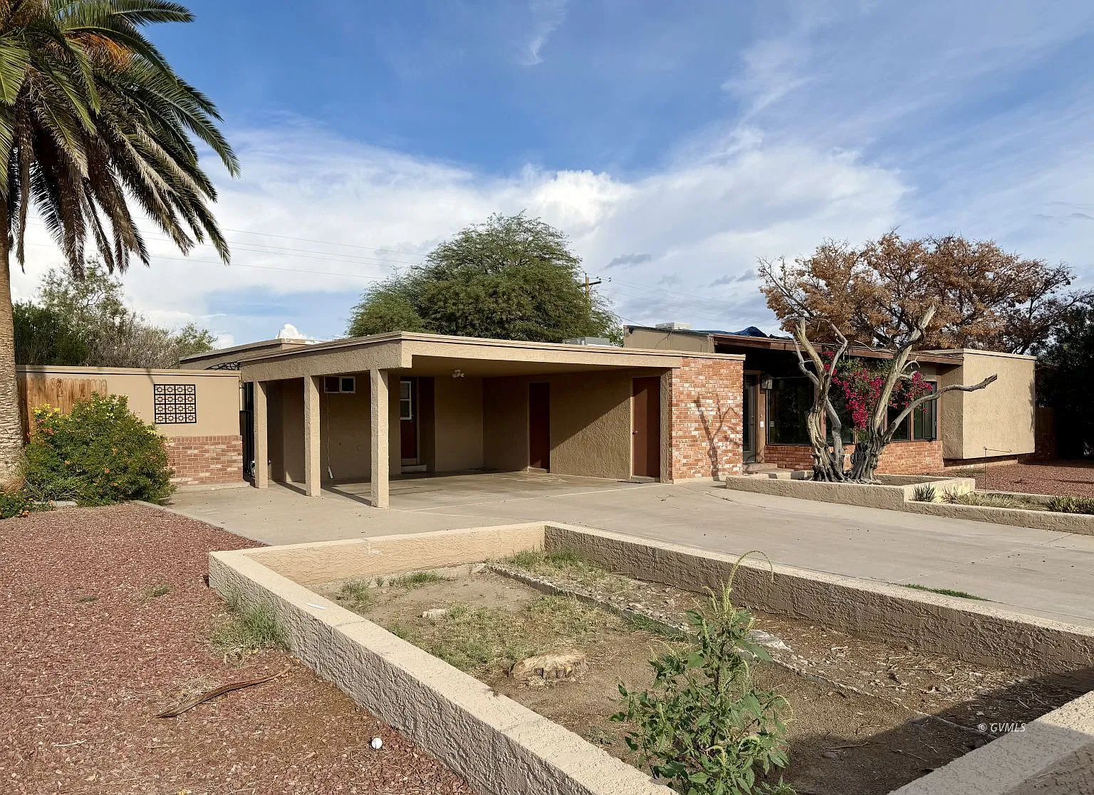 3 bed, 2.5 bath, 2137 sqft, $2,800 — Photo 3