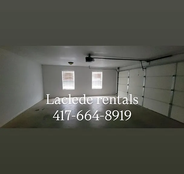 490 Clark St — Photo 9