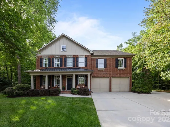 1108 Longwood Ct, Matthews, NC 28104