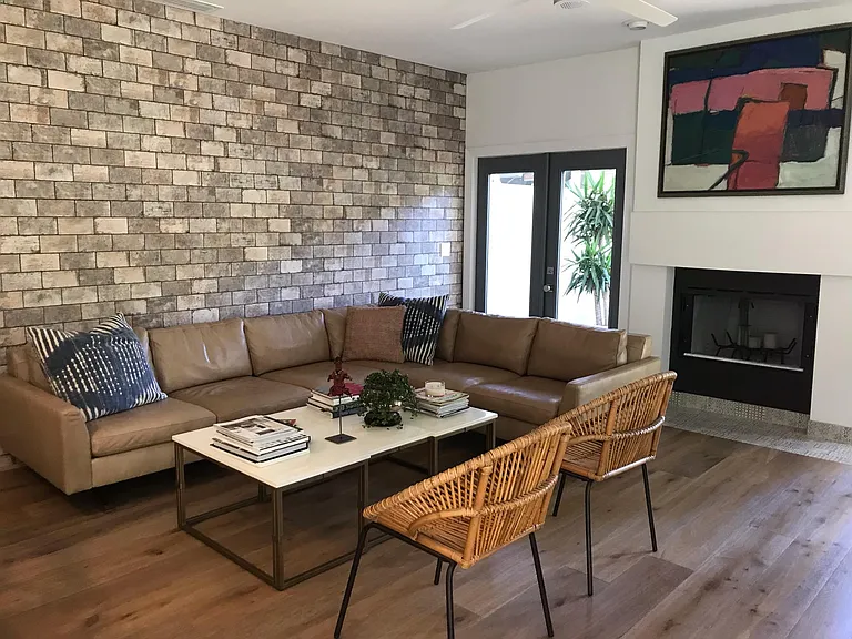 2521 W Maryland Ave #A — Photo 7