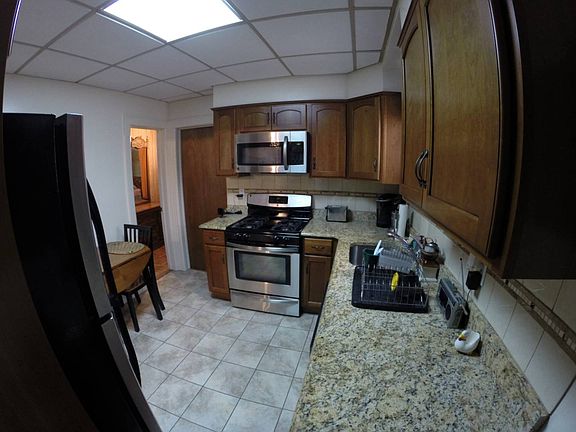 5th image of 2352 102nd St