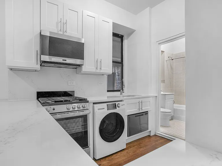 204 W 88th St #1G — Photo 5