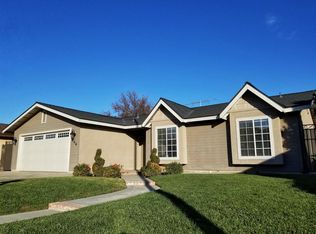 806 N Charles St, Dinuba, CA 93618