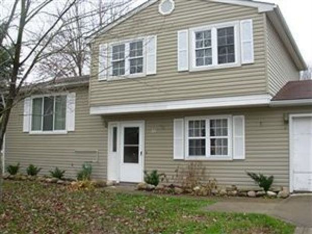 1st image of 33 Leffingwell Dr