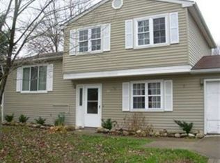 33 Leffingwell Dr, Orwell, OH 44076