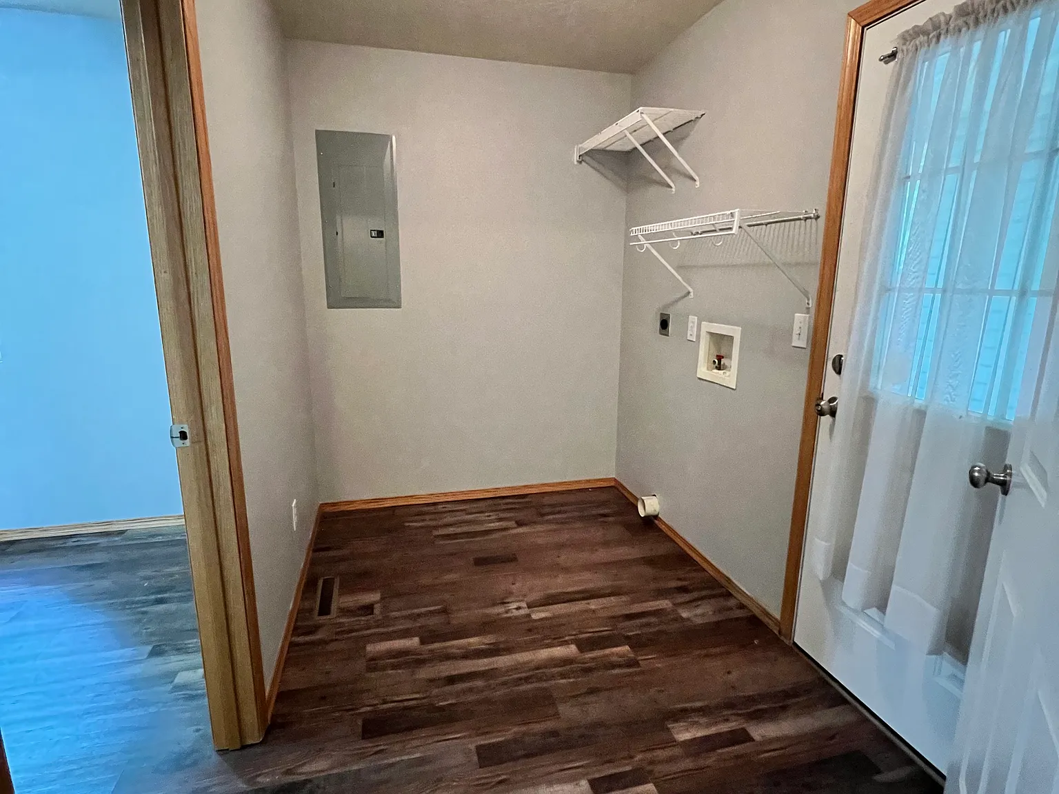 2305 S Kenser Rd — Photo 3