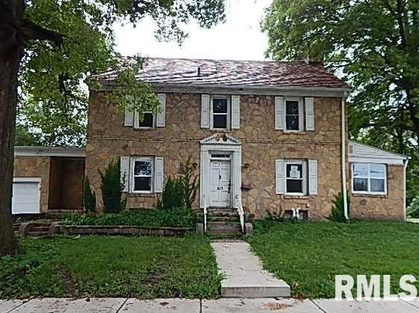 412 W 9th St, Sterling, IL 61081