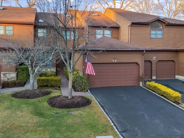 74 Hunt Drive, Jericho, NY 11753