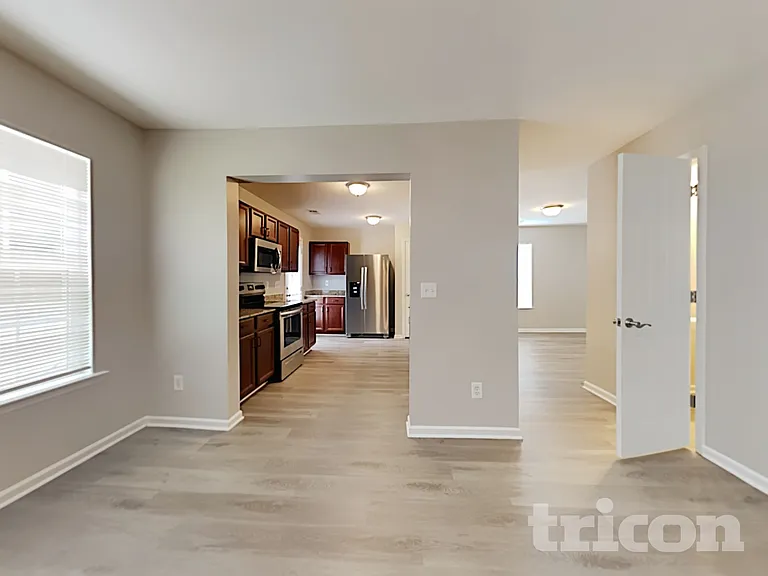 248 Eagle Pointe Dr — Photo 15