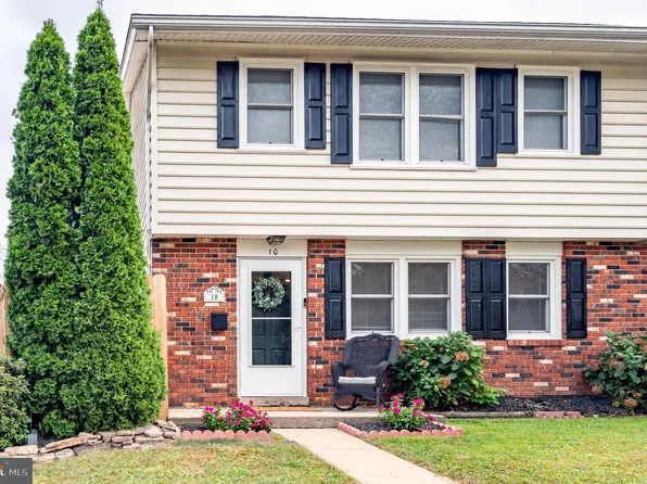 10 W Grandview Ave, Sellersville, PA 18960