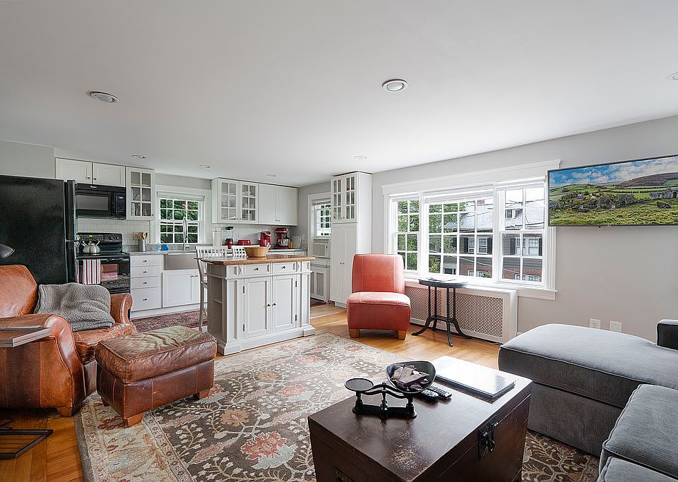 101 Halsey St, Providence, RI 02906 Zillow