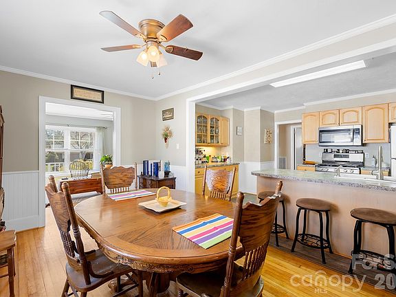 5th image of 1912 Old West Ln