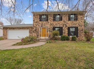 2224 E 45th St, Davenport, IA 52807