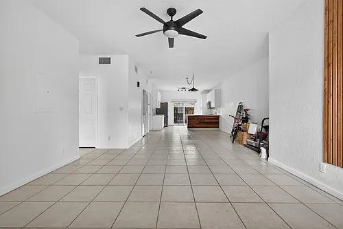 4902 Washington St #4 Photo 1
