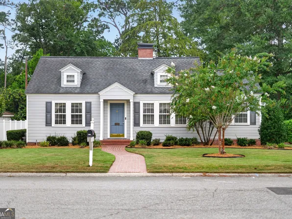 1007 Hill St, Waycross, GA 31501