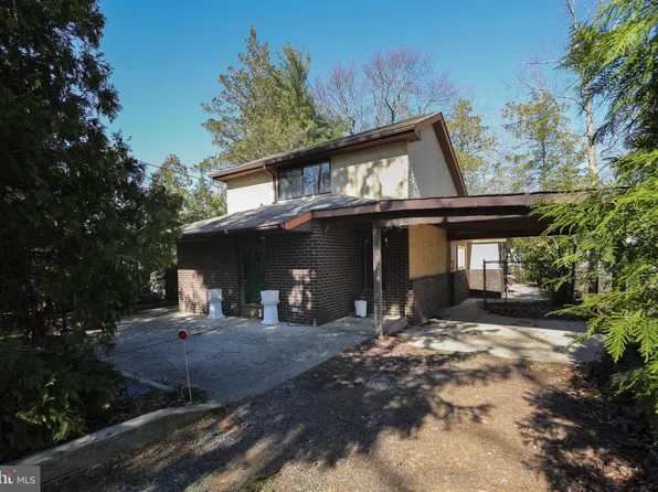 65 E Cloverdale Ave, Pine Hill, NJ 08021