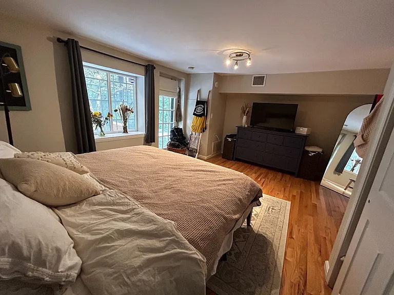 41 Warren Ave #G — Photo 10